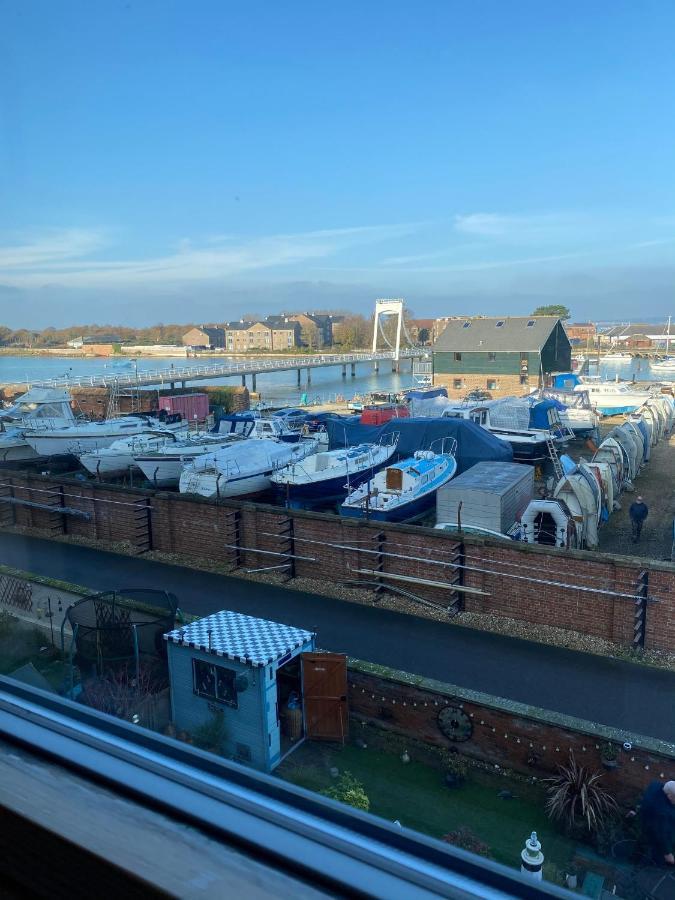 Stunning Marina Apartment Gosport Portsmouth Ngoại thất bức ảnh