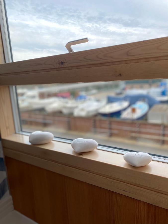 Stunning Marina Apartment Gosport Portsmouth Ngoại thất bức ảnh