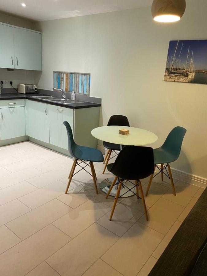 Stunning Marina Apartment Gosport Portsmouth Ngoại thất bức ảnh