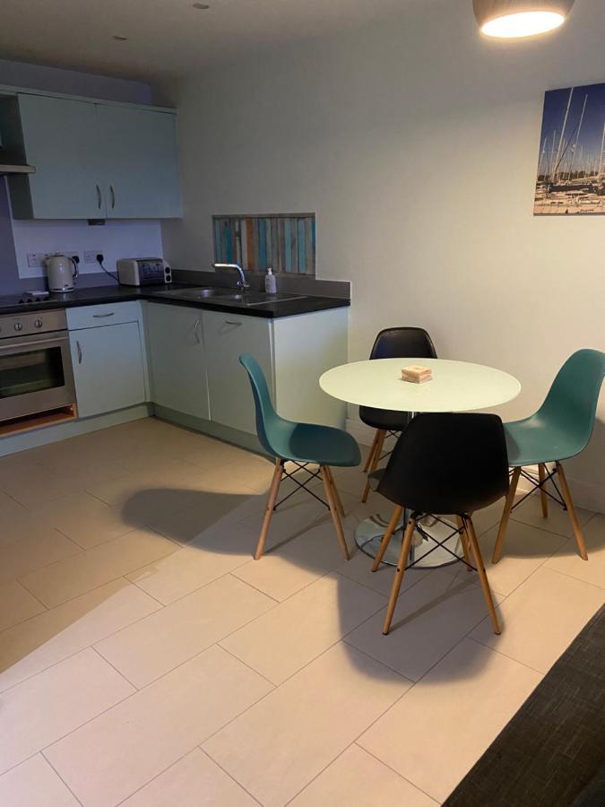 Stunning Marina Apartment Gosport Portsmouth Ngoại thất bức ảnh
