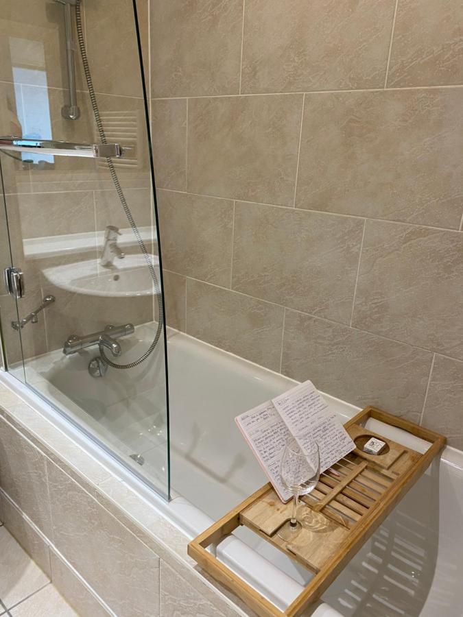 Stunning Marina Apartment Gosport Portsmouth Ngoại thất bức ảnh