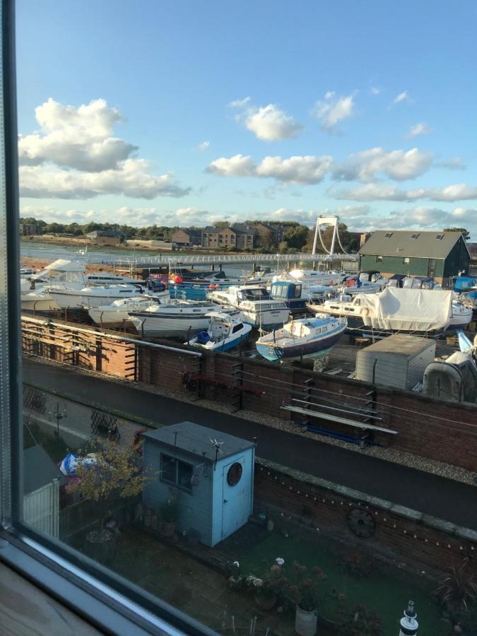 Stunning Marina Apartment Gosport Portsmouth Ngoại thất bức ảnh